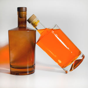 Nuevo tipo <span class=keywords><strong>de</strong></span> botella <span class=keywords><strong>de</strong></span> vidrio con hombros redondos y cuello largo botella <span class=keywords><strong>de</strong></span> vodka tamaños precios con corcho - Product Image 4