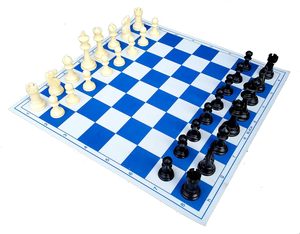 Jeu d'échecs classique en plastique avec plateau bleu et blanc pour jeu en intérieur - Product Image 6