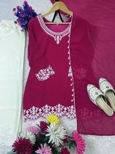 Vente en gros : Ensemble élégant brodé avec haut court, pantalon palazzo en chinon blanc et dupatta en dentelle coquillage pour tenues de fête et événements festifs - Product Image 3