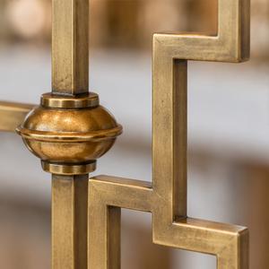 Rampe d'escalier en bronze géométrique avec motifs carrés escalonnés pour hôtels de luxe, villas et intérieurs modernes - Product Image 2