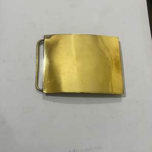 Esta es una placa de latón macizo estilo vintage de los años 70 con diseño de cinturón cruzado de oficina y pajita de vacío. Se utiliza para recoger sustancias, hebilla de cinturón para placa. - Product Image 5