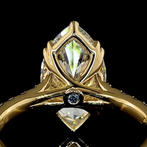 Bague de fiançailles classique en or jaune avec diamant de laboratoire certifié IGI, taille marquise 3 carats, sertie pavé, pour mariée - Product Image 3