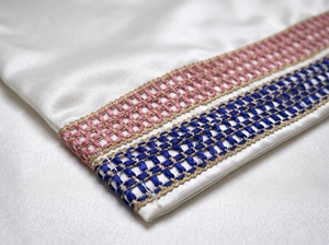 ผ้าลูกไม้ลายฉลุตกแต่งขอบโลหะ สำหรับตกแต่งขอบเฟอร์นิเจอร์ในบ้าน - Product Image 2