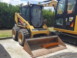 รถตักล้อยาง CAT 226B3 ขายดี รถตักขนาดเล็กสำหรับงานก่อสร้าง ราคาโรงงาน พร้อมหัวต่อไฮดรอลิกแบบปลดเร็ว - Product Image 6