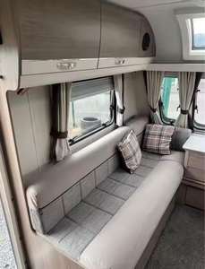 Autocaravana Todoterreno 4x4 de Lujo de la Mejor Calidad en Austria para 2 Personas, Gran Caravana en Forma de Lágrima, Mini Remolque, Casa Rodante a Precios Accesibles - Product Image 2