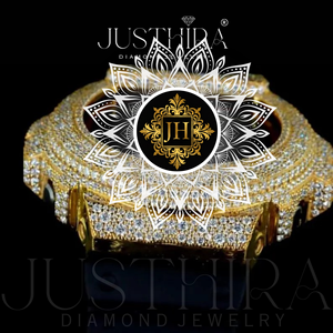 Montre élégante de qualité supérieure en moissanite VVS pour femmes, bracelet luxueux orné de pierres brillantes, disponible à la vente - Product Image 5