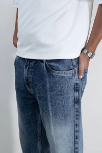 Jean en denim extensible en coton de qualité supérieure, tissé, poids moyen, écoresponsable, ultra doux et confortable, coupe large décontractée, idéal pour le printemps, résistant à l'humidité - Product Image 2