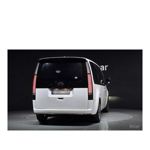 Hyundai Staria L3.5 Lounge de 7 Plazas, Modelo Agosto 2023, 27,826 km, Caja de Cambios Automática, Asientos de Cuero, Cámara Trasera, Euro V para GLP - Product Image 4