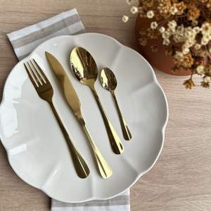 Couverts de style Art déco inspiré par une géométrie audacieuse, qui exprime une énergie dramatique à la table et une sophistication visuelle. - Product Image 1