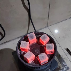 Carbón para Shisha Coco Gold de Lujo de Merades, Combustión Limpia, Calidad Premium para el Mercado de Shisha de Dubái, Salones de Alta Gama y Centro de Exportación - Product Image 1