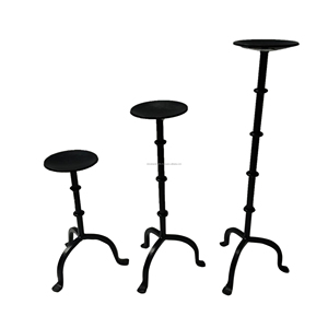 Bougeoir en métal à trois boutons de pied avec plaque ensemble de 3 pièces pour la décoration de mariage et de fête décorative pour la maison - Product Image 2