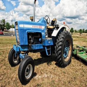 Potente tractor agrícola Ford 6610 4x4 con motor diésel de 80hp, 90hp, 100hp, modelo diseñado para operaciones de campo de alta resistencia. - Product Image 6