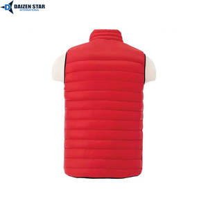 เสื้อกั๊กผู้ชายสำหรับฤดูหนาว ผ้าขนสัตว์ สไตล์สตรีทแวร์ ทรงพัฟเฟอร์ ซิปแบบตั้ง ปิดด้วยซิป ลายเรียบ ป้องกันรังสียูวี เป็นมิตรกับสิ่งแวดล้อม กันลม ผลิตจากโพลีเอสเตอร์ 100% - Product Image 6