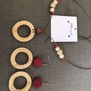 Pendientes de ratán hechos a mano para mujer, aretes geométricos de ratán, regalo de fiesta de cumpleaños, Akina - Product Image 1