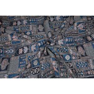 Tela de Crepé de Viscosa Bordada con Diseño Floral Azul, con Lentejuelas y Trabajo de Zari Plateado, 44 Pulgadas de Ancho por Yarda - Product Image 4