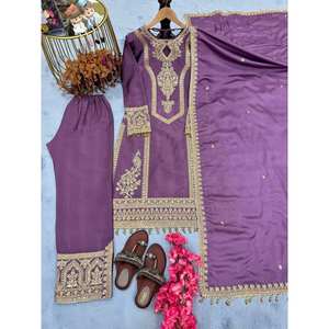 Conjunto de Fiesta de Diseño: Top de Satén y Dupatta con Elegantes Adornos y Hermosas Pliegues - Product Image 6