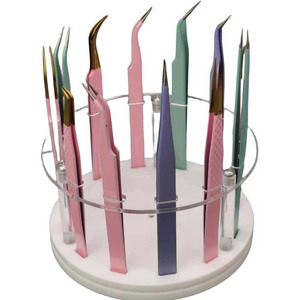 Organizador de exhibición transparente con diseño moderno y compartimentos prácticos para exhibir pinzas profesionales. - Product Image 5