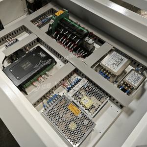 Machine de nettoyage au laser à fibre professionnelle de qualité supérieure pour métaux (acier inoxydable et aluminium) 1500W/3000W, largeur 300mm - Product Image 5