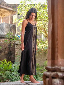 Elegante Vestido Largo de Algodón Negro para Mujer, Hecho a Mano, Estilo Bohemio, Informal, para el Verano - Product Image 2