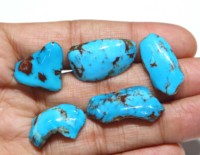 Dalles brutes de pierre turquoise d'Arizona de haute qualité, pierre précieuse naturelle turquoise d'Arizona pour la fabrication de bijoux.