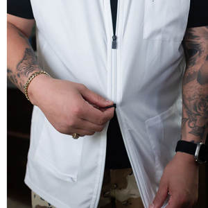 Gilet de barbier pour hommes, respirant, léger, réutilisable, design confortable, parfait pour la coupe de cheveux, le coiffage, l'entretien et le salon - Product Image 3