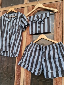 Ensemble de pyjama rayé en coton pour homme, manches courtes, vêtements de nuit d'été confortables et respirants, vente en gros - Product Image 4