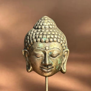 Estatua de Cabeza de Buda de Latón Antiguo Moderno, Artesanía Metálica Artística Duradera, Decoración para el Hogar - Product Image 1