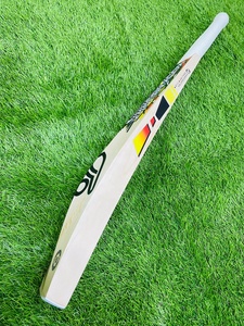 BATES DE BÉISBOL DE MADERA DE SAPO ENGLÉS CON MANOJERA CORTA KOOKABURRA - Product Image 2