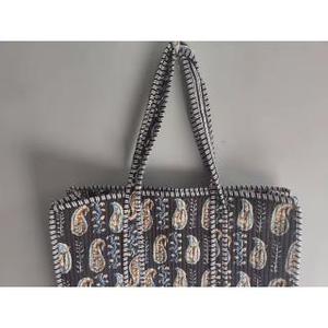 Sac fourre-tout bohème en coton à rayures et motifs floraux, poignée souple, fermeture éclair et fermoir, sac à dos unisexe antivol, capacité 20-35L - Product Image 4