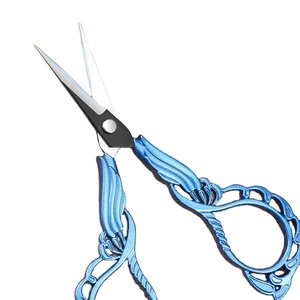 Tijeras profesionales de piel muerta para cutículas de acero inoxidable estilos rusos - Product Image 3