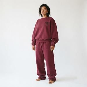 Conjunto Deportivo Personalizado al por Mayor para Mujer, Sudadera de Cuello Redondo y Pantalones Jogger, Felpa de Algodón, Estilo Casual Holgado, Marca Privada Personalizada - Product Image 4
