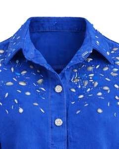 Chaqueta Vaquera Corta Azul Rey Personalizada para Mujer con Botones en los Hombros Adornados con Pedrería, Manga Larga, a la Moda - Product Image 3