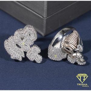 Élégantes boucles d'oreilles en argent sterling 925 serties de diamants moissanite, style dessin animé, pour les bijouteries de luxe et les magasins de détail - Product Image 5