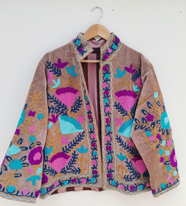 <b>Velvet</b> Embroidered Floral <b>Jacket</b> Women Free Size Turn-down Collar Full Sleeve Autumn Casual Outerwear Hand Embroidery Polyester - Product Image 3