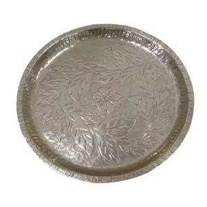 Assiette de présentation rustique en fer pour une présentation de table contemporaine - Product Image 3
