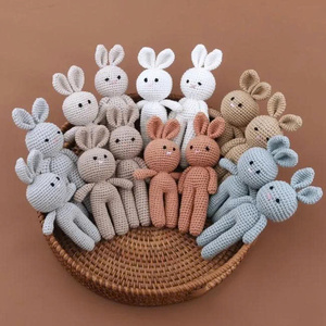Jouet en peluche lapin en coton au crochet pour bébé, lapin kawaii fait main, du meilleur fournisseur au Vietnam - Product Image 1