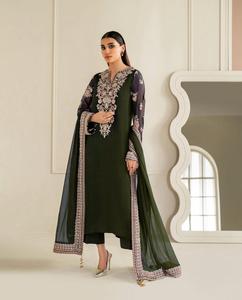 Ensemble traditionnel vert brodé en rayonne avec dupatta pour femme, style Inde Pakistan, tenue de soirée, coupe ample, longueur ras du sol - Product Image 1