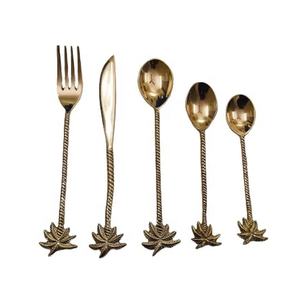 Ensemble de couverts design indiens en acier inoxydable plaqué or fabriqués à la main Gadgets en métal ustensiles de cuisine ménage fromage coupe couverts - Product Image 3