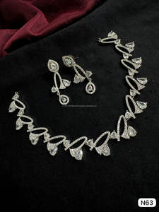 Conjunto nupcial clásico americano de latón con diamantes, de dos piezas, collar y pendientes para fiesta de bodas, chapado en plata antigua a la moda. - Product Image 4