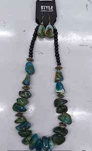 Collier de perles en résine faites à la main, forme personnalisée, multicolore, promotion mode, Saint-Valentin, ensemble peint à la main, provenance Inde - Product Image 2