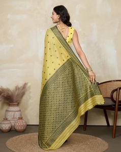 Sari de otoño reversible de viscosa y seda de diseño propio para mujer KV, estilo Bollywood, con blusa sin coser (amarillo) - Product Image 5