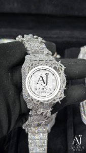 Montre mécanique pour femme avec cadran en cristal, boîtier carré et bracelet en strass, un bijou affirmé - Product Image 2