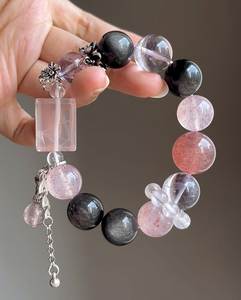 Contemporary Handmade Resin <b>Bracelet</b> with Artistic Color Blending Stylish Wrist Accessory for Daily Wear - Product Image 2