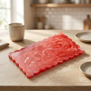 Plateau carré en résine pour fromages et charcuteries, coloré, personnalisable, sûr, pour fruits, pâtes, pain, texture marbrée en spirale UO - Product Image 1