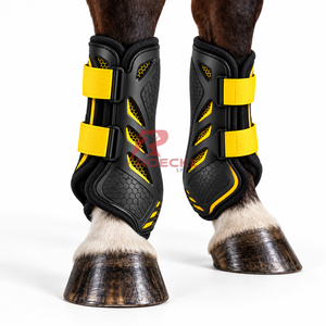 Bottes de protection confortables pour chevaux, dotées d'une construction robuste, d'une couverture protectrice et de sangles sécurisées pour l'équitation et le travail au sol. - Product Image 5