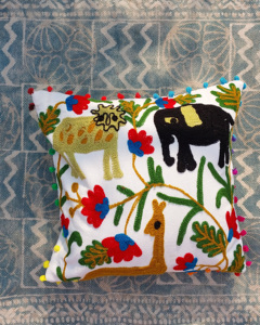 Nueva Llegada 2026, Fundas de Cojín Suzani con Bordado Floral y Animal Hecho a Mano por Diseñadores, Hermosas Fundas Decorativas con Patrones - Product Image 1