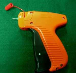 Pistolet d'étiquetage micro-fin DK-388 |   Pistolets d'étiquetage de prix pour vêtements, pistolets d'attache-étiquettes de prix au détail pour vêtements (non destinés aux pistolets à points) - Product Image 4