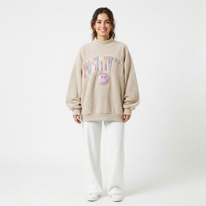 Sweat-shirt oversize à col montant pour femme, en coton tricoté, couleur bordeaux, avec imprimé Weekend et motifs étoiles et nœuds pailletés, manches longues, coupe droite, automne - Product Image 2