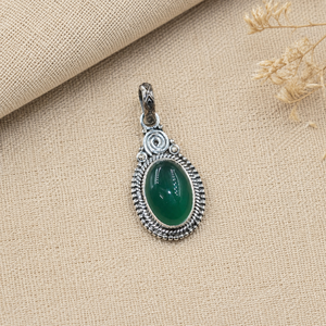 Colgante Artesanal Ovalado de Ónix Verde con Engaste de Plata de Ley 925, Collar Vintage Chapado en Oro Rosa - Product Image 5