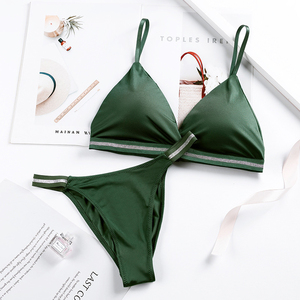 Conjunto de Bikini de Primera Calidad para Mujer, Estampado Floral, Cuello Halter, Bikini de Dos Piezas, Estampado de Flores Vibrantes, Ropa de Playa en Oferta - Product Image 4